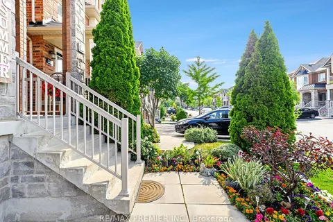 38 Betty Nagle Street, ON M9M 0E2