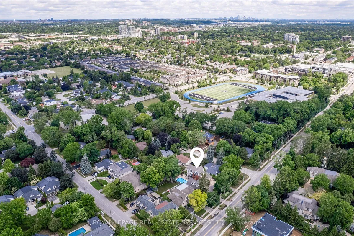 335 Lakeshore Road, ON L6K 1G3