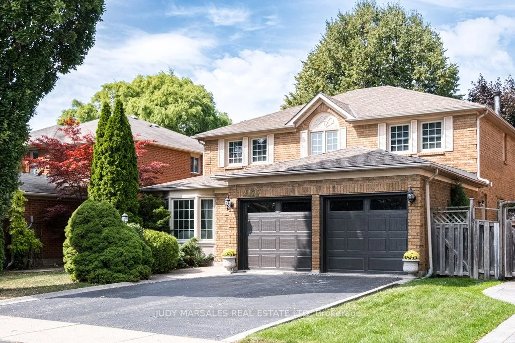 2127 Brays Lane, ON L6M 2T2