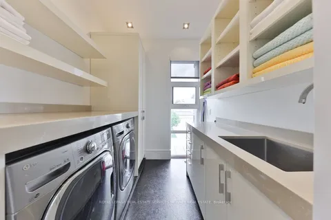 622 Kozel Court, ON L4Z 4E4