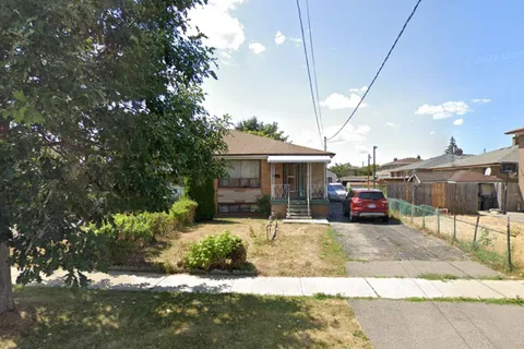 36 Rubydale Gardens, ON M9L 1B9