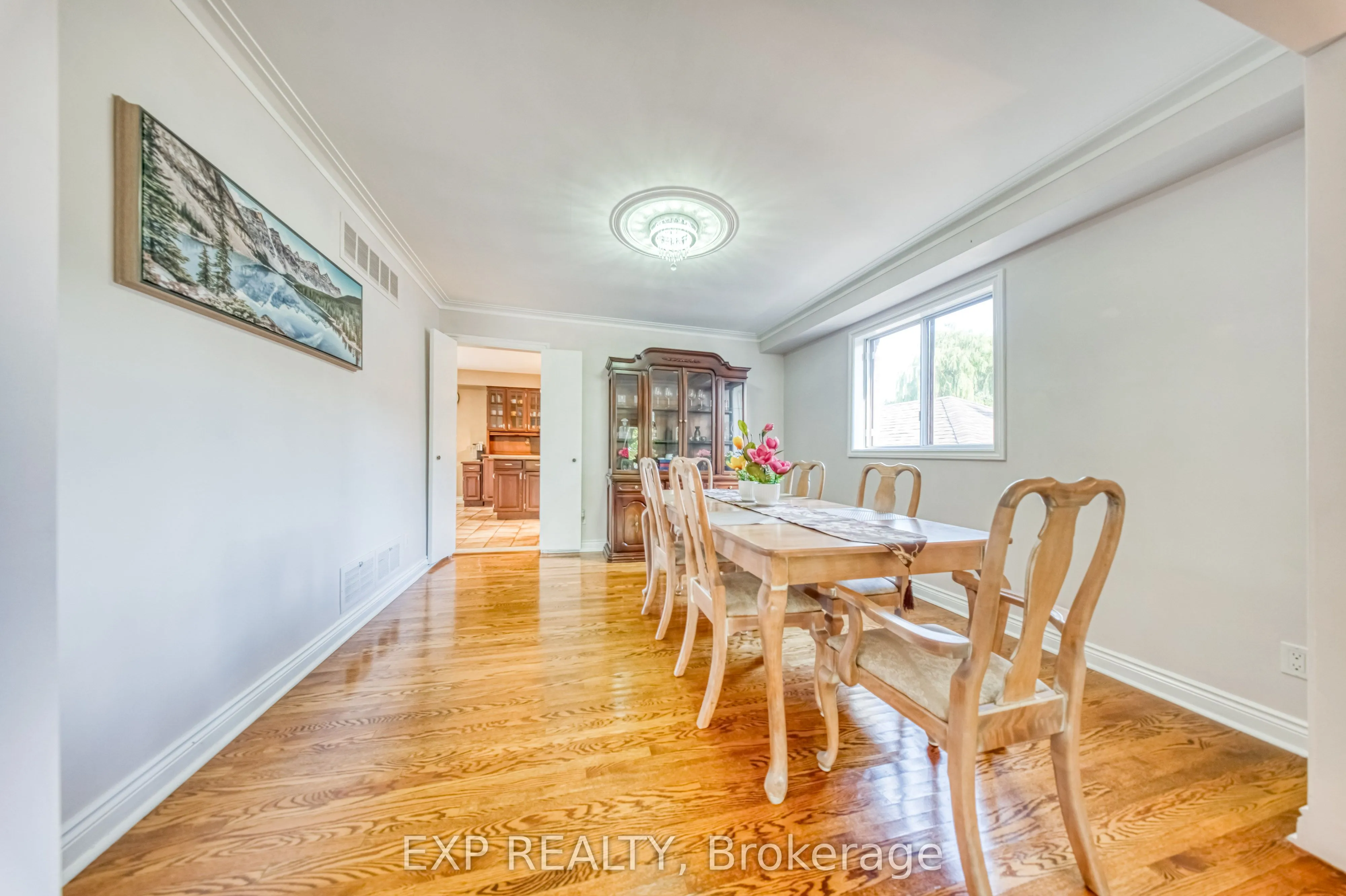 35 Highland Hill, ON M6A 2P7