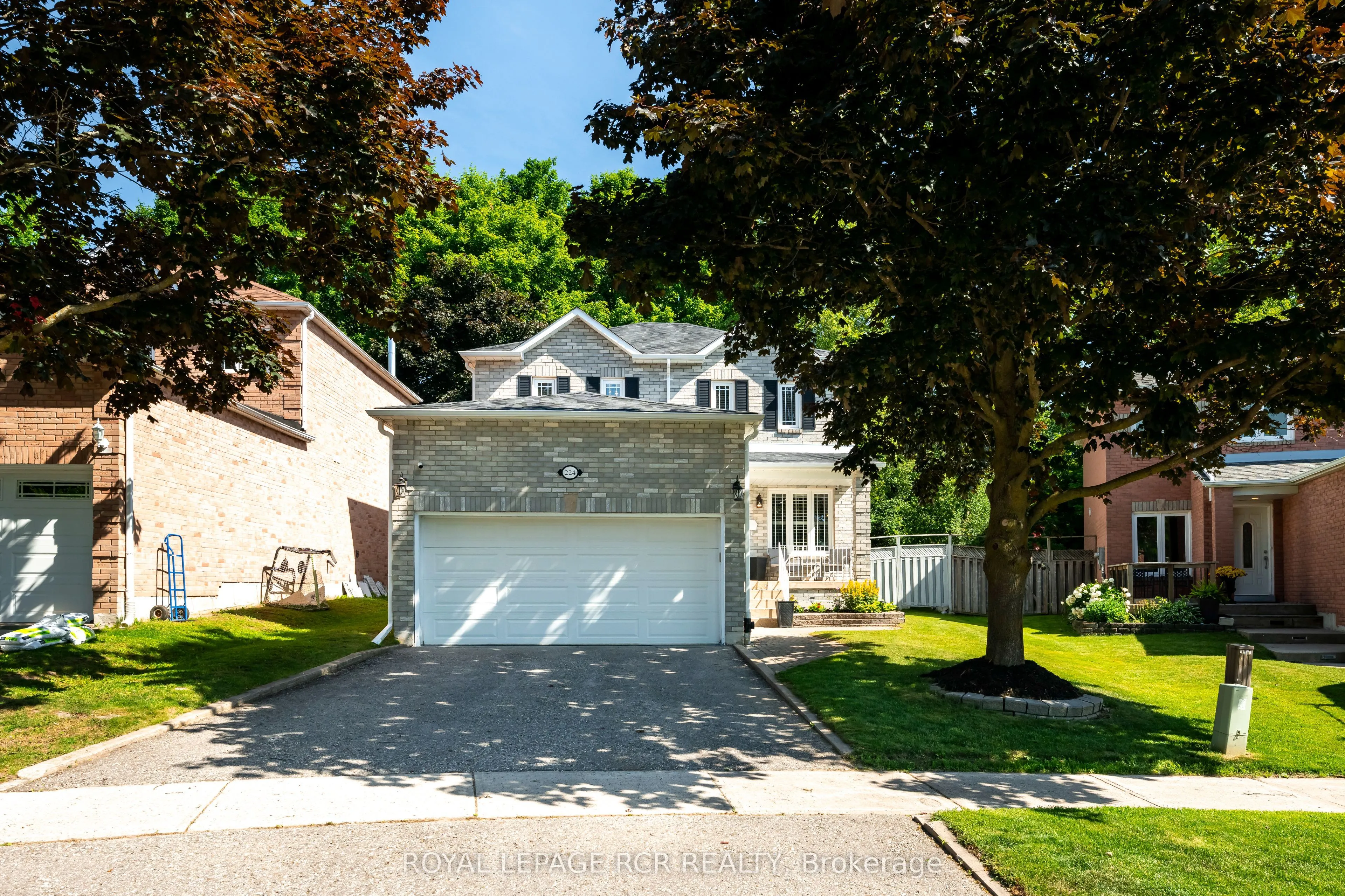 224 Lisa Marie Drive, ON L9W 4P6