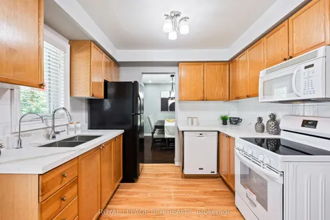 224 Lisa Marie Drive, ON L9W 4P6