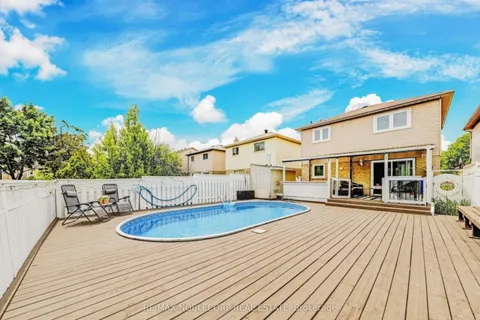 30 Mayberry Court, ON L6S 5B2