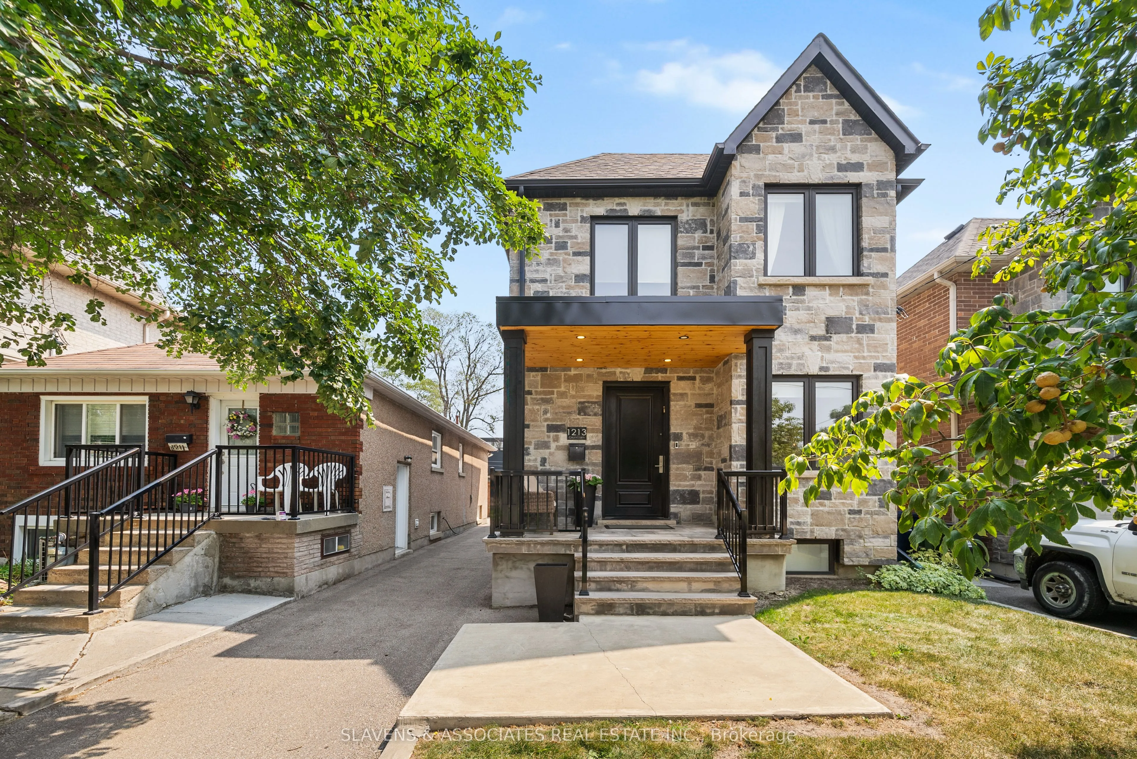 1213 Glencairn Avenue, ON M6B 2B6