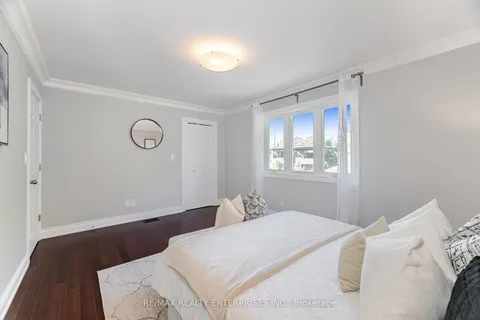 96 Manitoba Street, ON M8Y 1C9