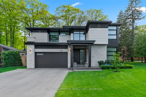 1308 Greenoaks Drive, ON L5J 3A5