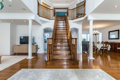 7123 GILLESPIE Lane, ON L5W 1E8