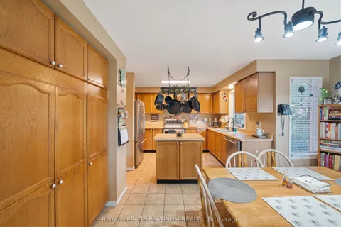 77 Lord Simcoe Drive, ON L6S 5H1