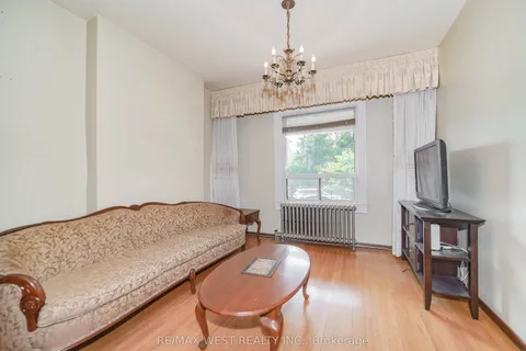 411 Westmoreland Avenue, ON M6H 3A6