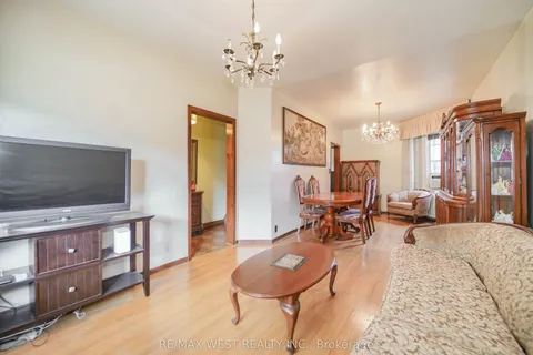 411 Westmoreland Avenue, ON M6H 3A6