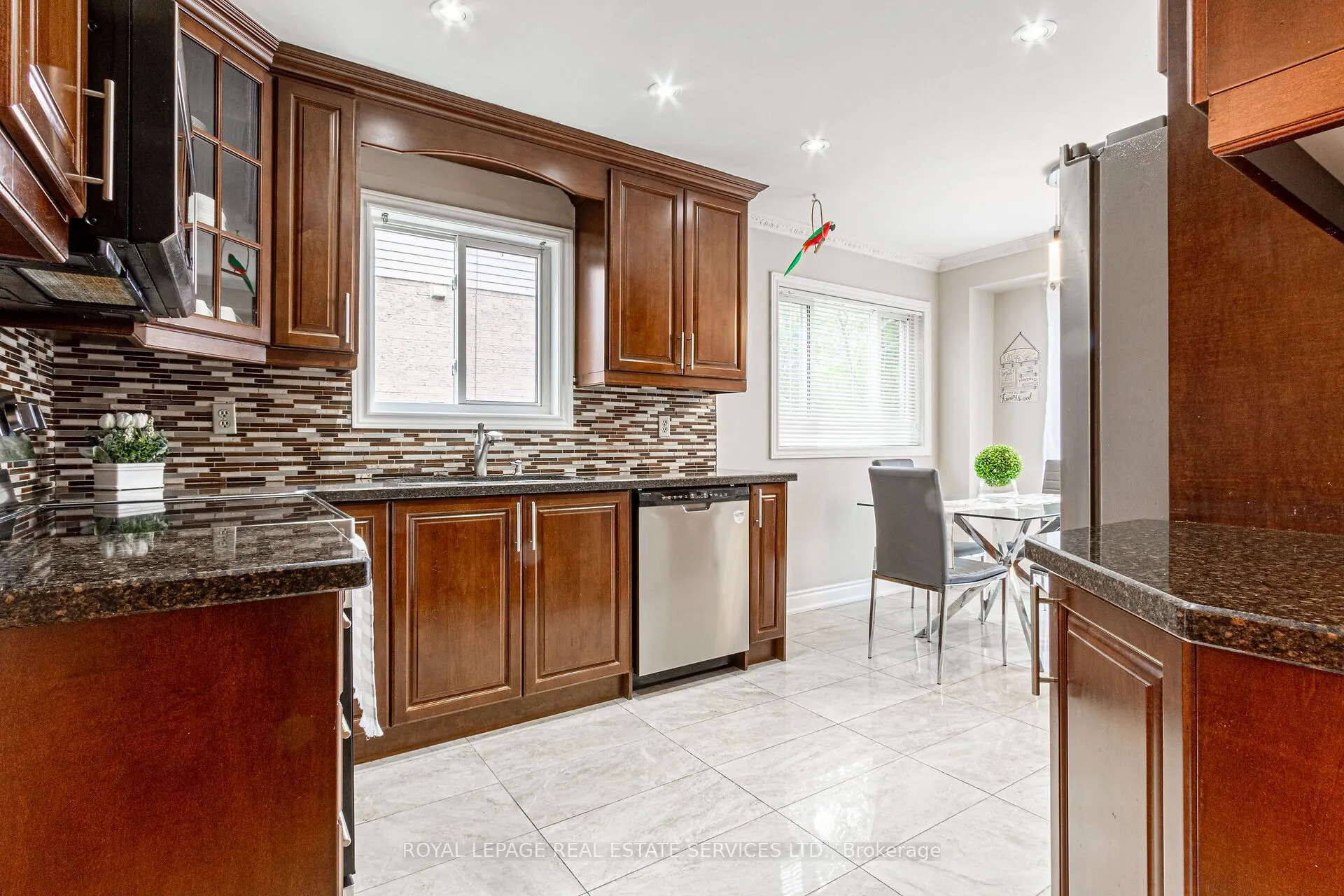 1536 Kirkrow Crescent, ON L5M 3Y8