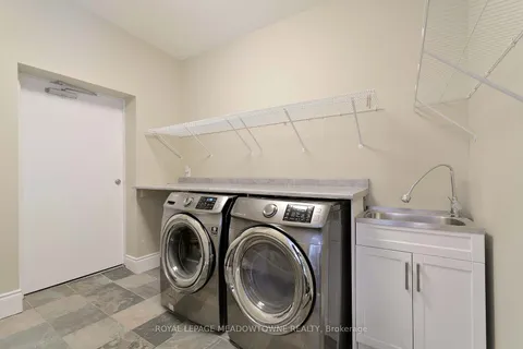 307 Queen Street, ON L5M 1L9