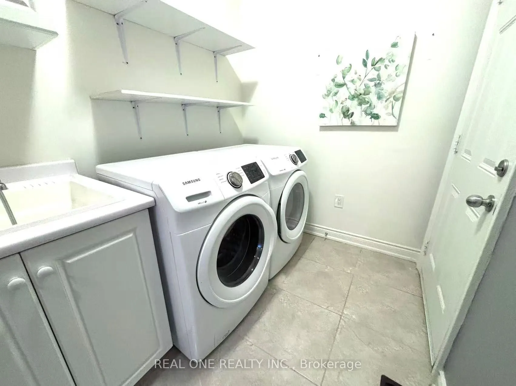 1543 Leger Way, ON L9E 1H4