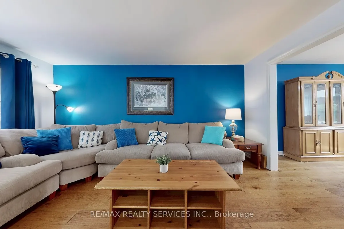 14 Myna Court, ON L6S 4H8