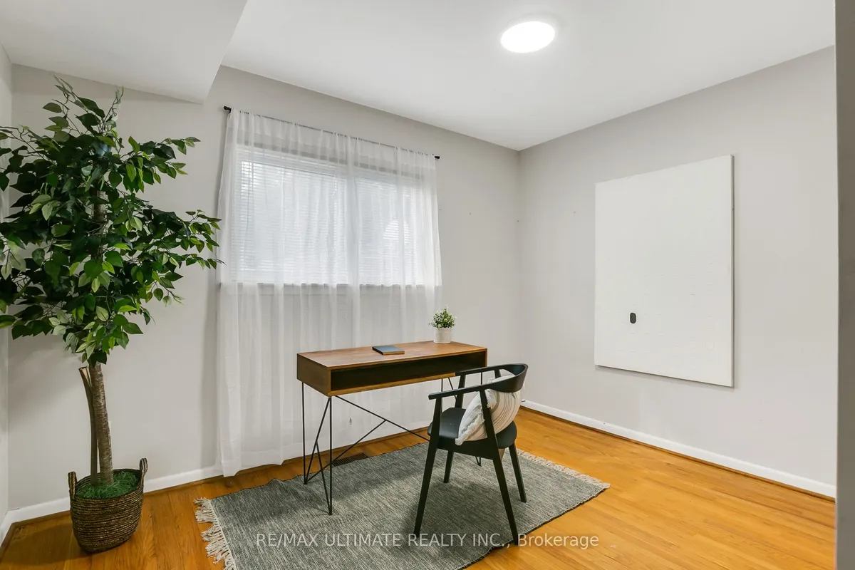 134 Verobeach Boulevard, ON M9M 1R1