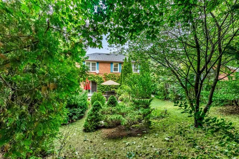 3096 Sir John's Homestead, ON L5L 2N9