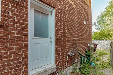 36 Tanager Square, ON L6Z 1X2