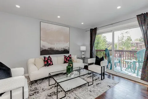 36 Tanager Square, ON L6Z 1X2