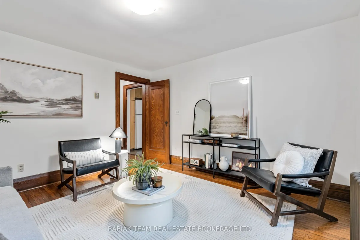 8 Grenadier Ravine Drive, ON M6S 2W7