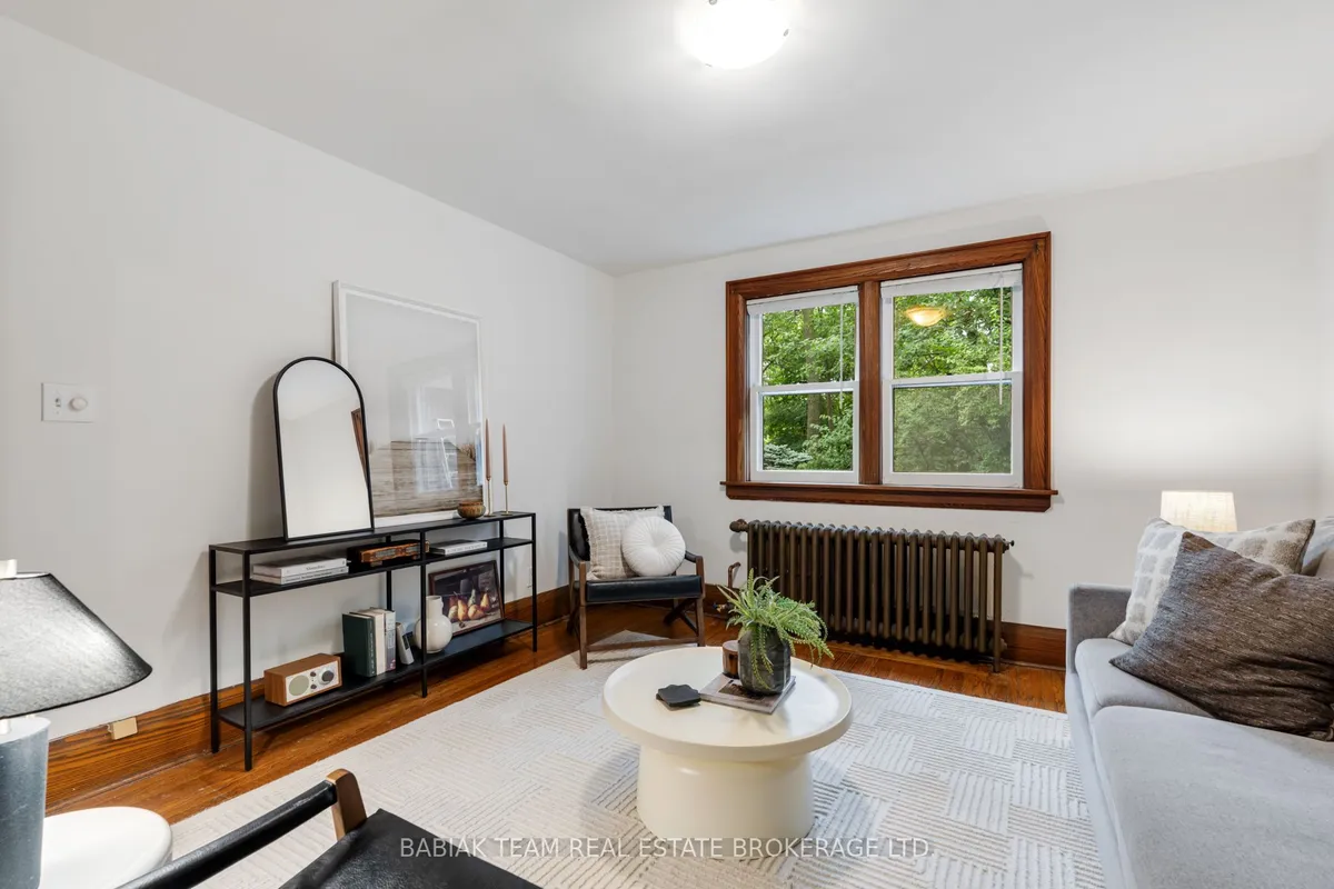 8 Grenadier Ravine Drive, ON M6S 2W7