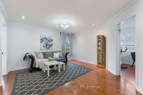 8 Shallimar Court, ON L6X 4N2