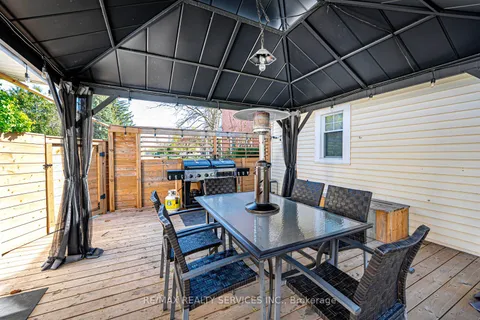 112 Court Street, ON L9T 2S3