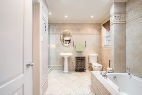 1601 Calumet Place, ON L5J 3B1