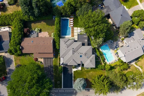 1471 Rogerswood Court, ON L5J 1R7