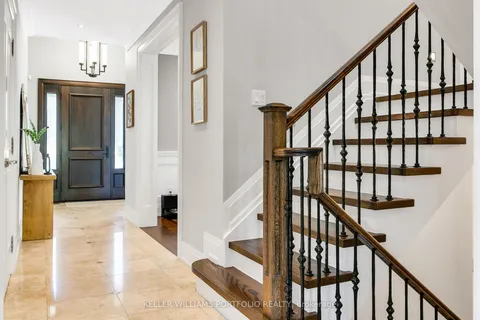 7 Maydolph Road, ON M9B 1V5