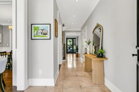 7 Maydolph Road, ON M9B 1V5