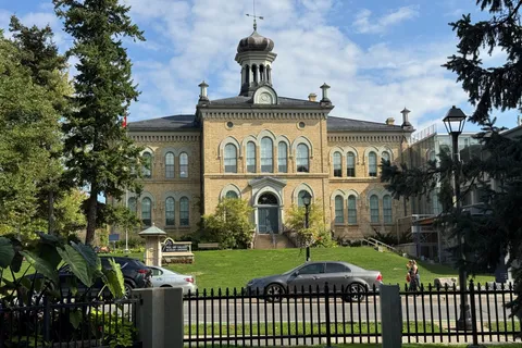 35 Ridgehill Drive, ON L6Y 2C3