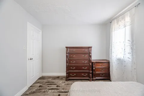 44 Deforest Drive, ON L7A 2Y1