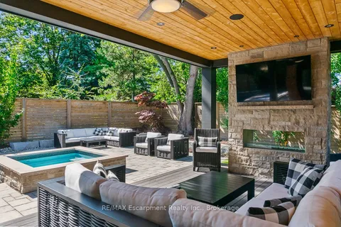 484 Aspen Forest Drive, ON L6J 6H7