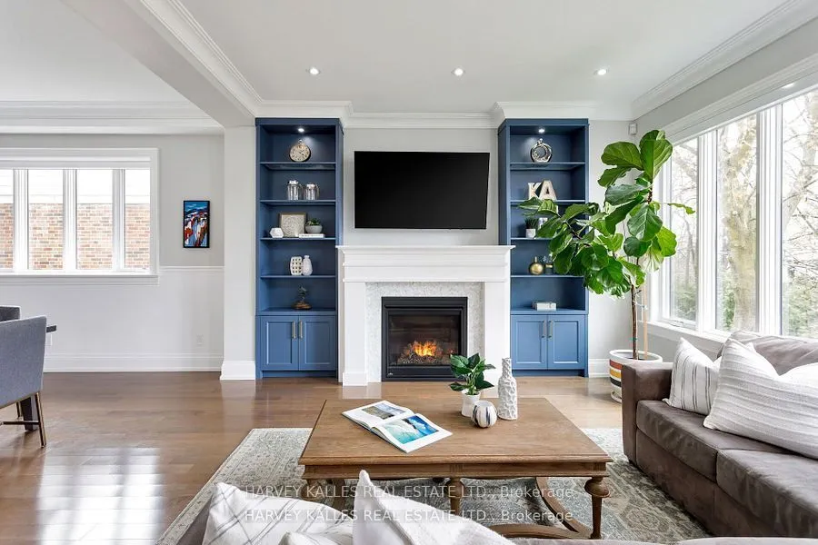 4673 Dundas Street, ON M9A 1A4