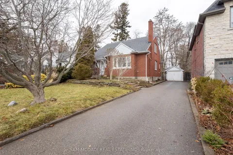 11 Brant Avenue, ON L5G 3N9