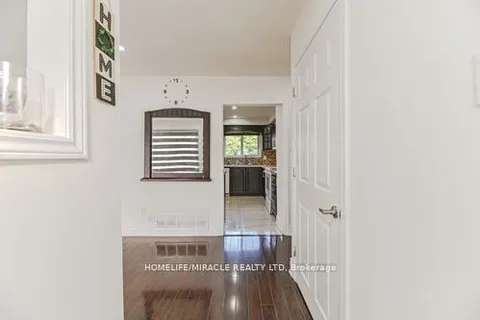 6 Beechwood Crescent, ON L6T 1Y1