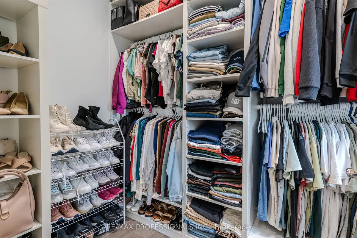 4 Dunrobin Drive, ON M9B 2S9