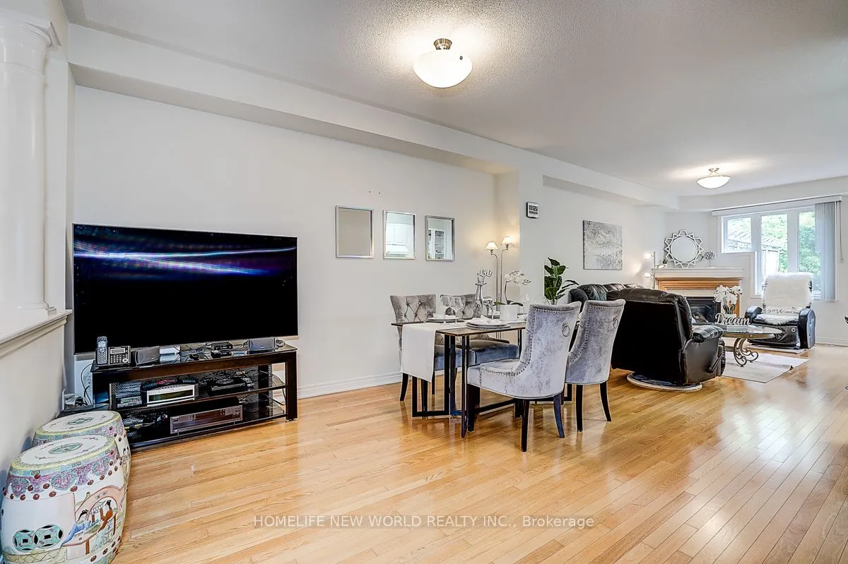 2305 Woodfield Road, ON L6H 6Y7