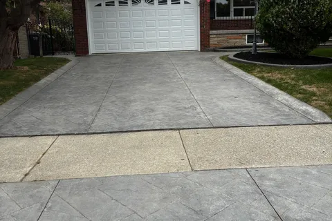 2201 Cliff Road, ON L5A 2N8