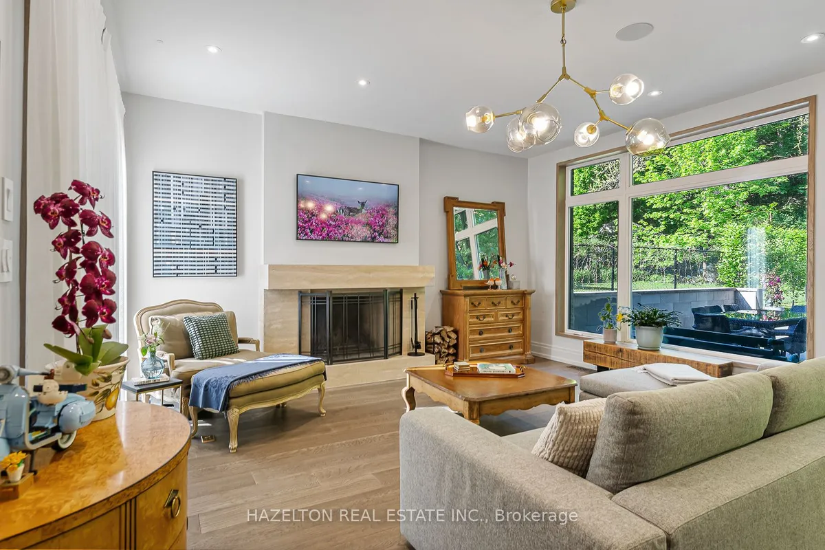 35 Worthington Crescent, ON M6S 3P5