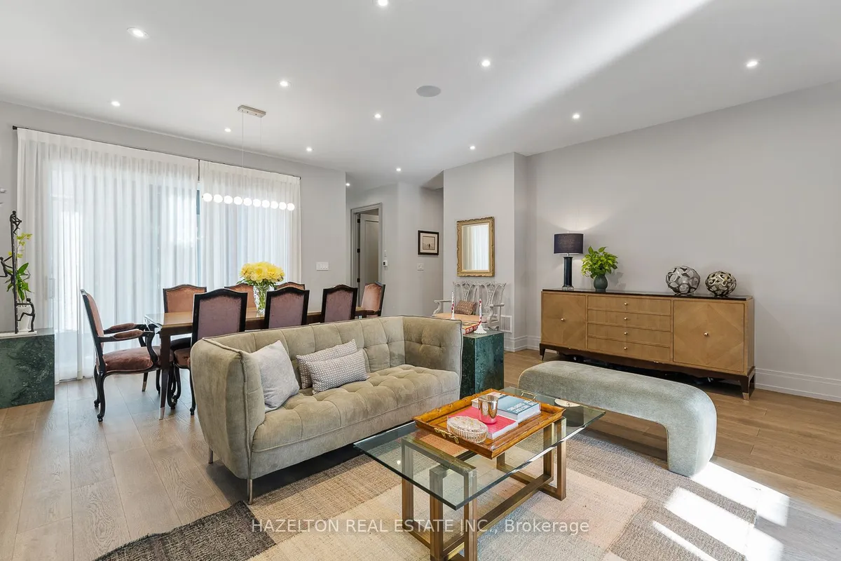 35 Worthington Crescent, ON M6S 3P5