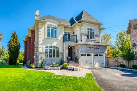 962 Fredonia Drive, ON L5C 2W4