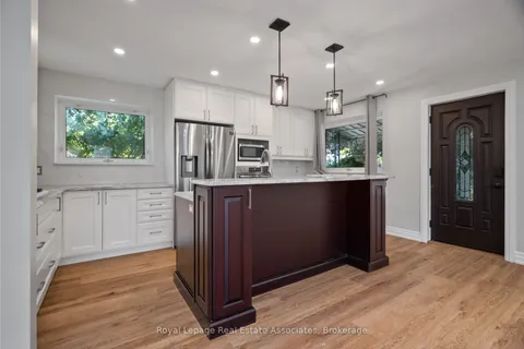 168 Tidey Avenue, ON L7J 1V6