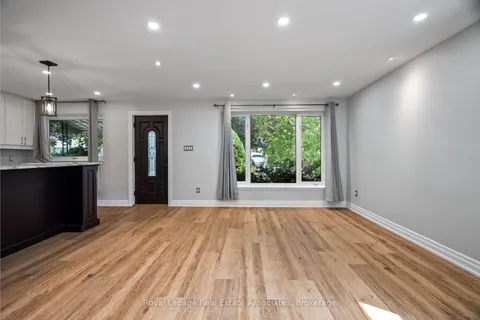 168 Tidey Avenue, ON L7J 1V6