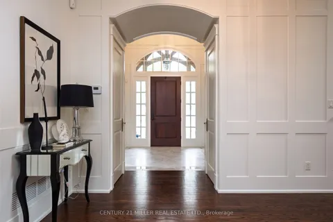 209 Donessle Drive, ON L6J 3Y7