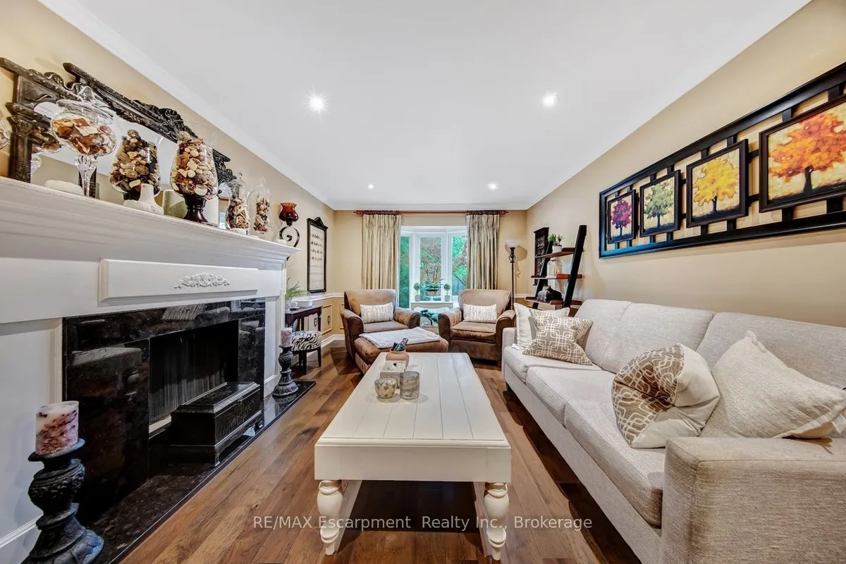 2029 Banbury Crescent, ON L6H 5P9