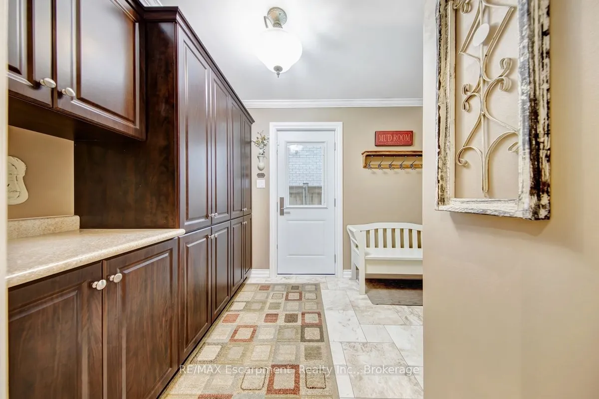 2029 Banbury Crescent, ON L6H 5P9