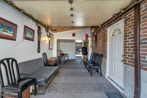 81 Hagar Avenue, ON M6N 3V3